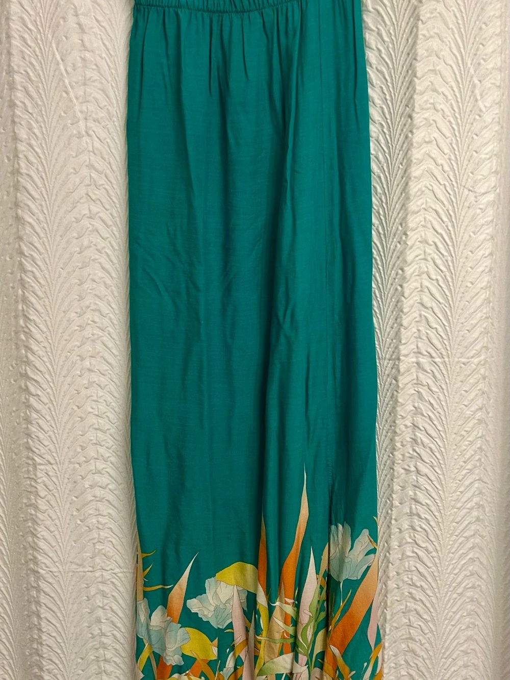 Lot of 5 dresses - sizes vary but all fit like Mediums.